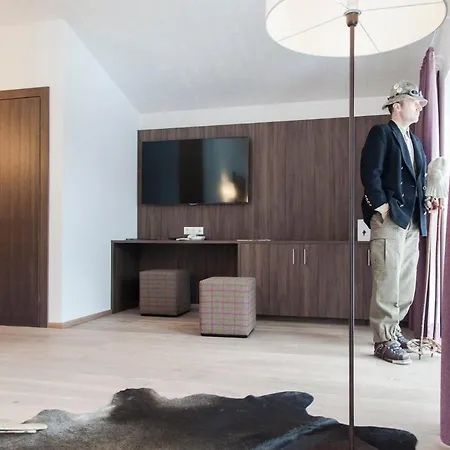 Schweiger 4*